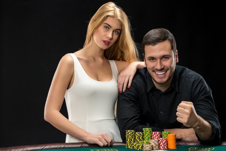 Diamond Empire slot interface with cascading reels and bonus round